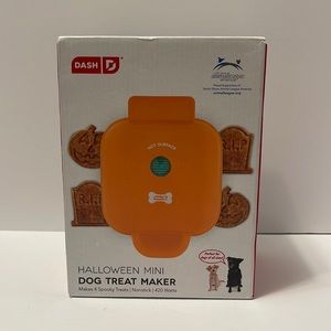Dash Orange Halloween Mini Dog Treat Maker Spooky Treats
